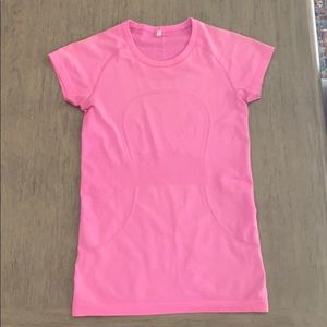 Lululemon bubble gum pink Swifty T shirt size 6
